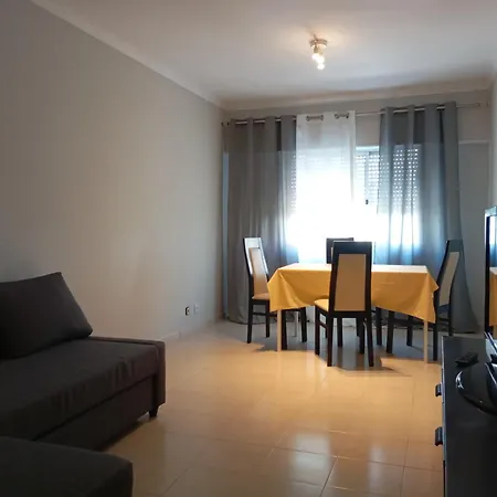 Amadora Apartment